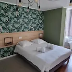 & Restaurant Le Patio فندق فيشي