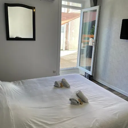 & Restaurant Le Patio 2* Vichy