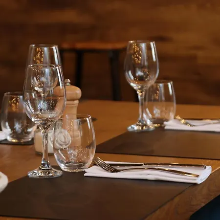 & Restaurant Le Patio فندق