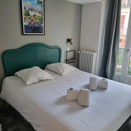 & Restaurant Le Patio Vichy