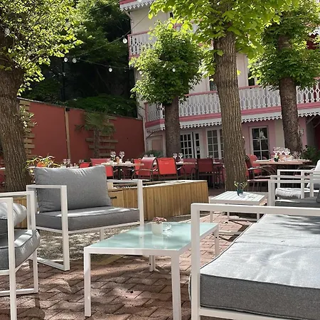 Отель & Restaurant Le Patio 2*