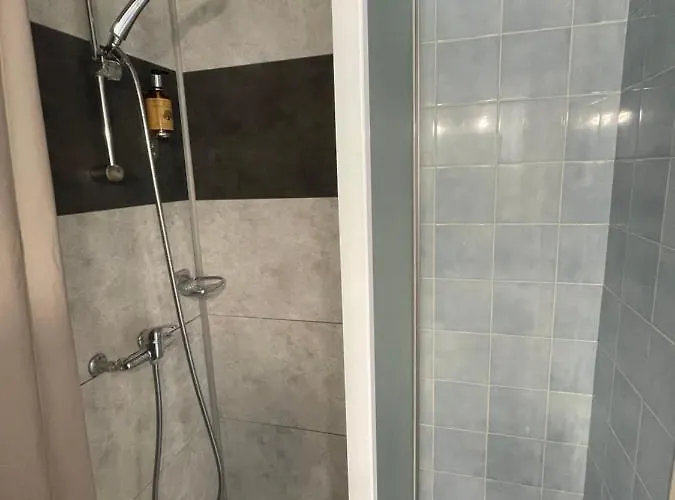 & Restaurant Le Patio Отель 2*