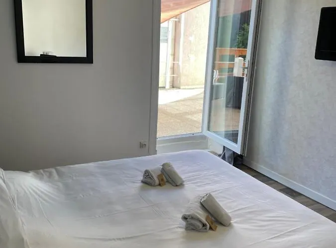 & Restaurant Le Patio 2* Виши