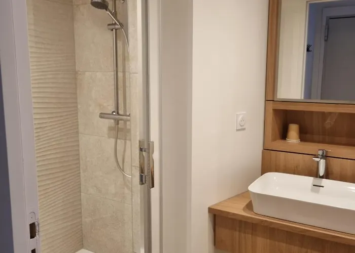 & Restaurant Le Patio Отель