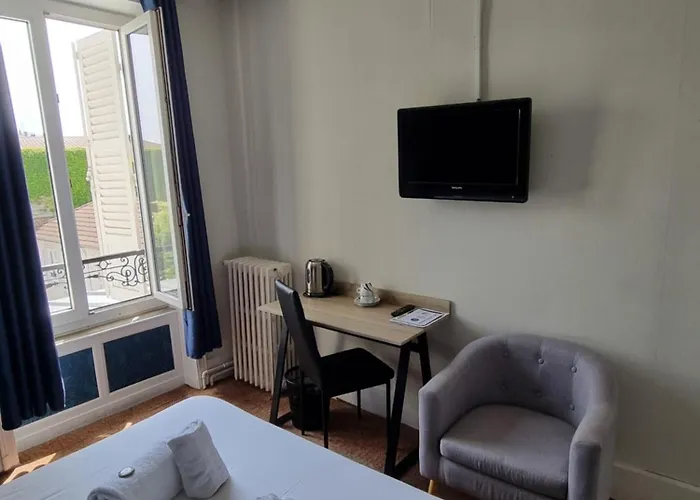 & Restaurant Le Patio 2* Виши