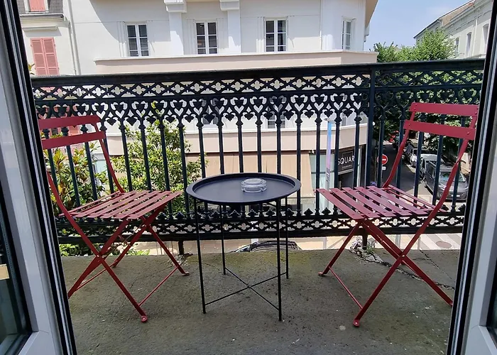 Отель & Restaurant Le Patio Виши