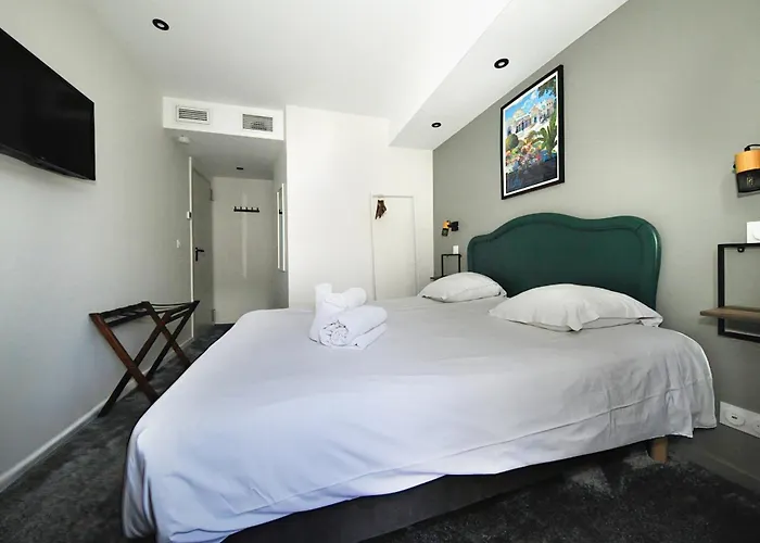 & Restaurant Le Patio 2* Vichy