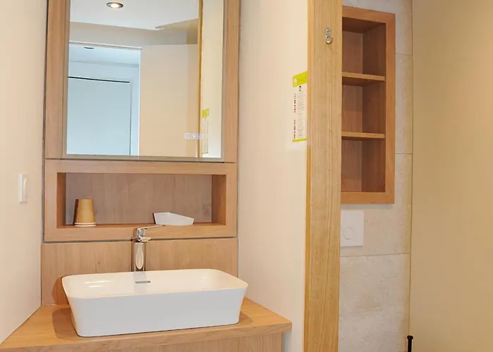 & Restaurant Le Patio Отель Виши