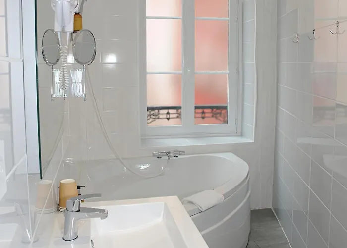 & Restaurant Le Patio Виши