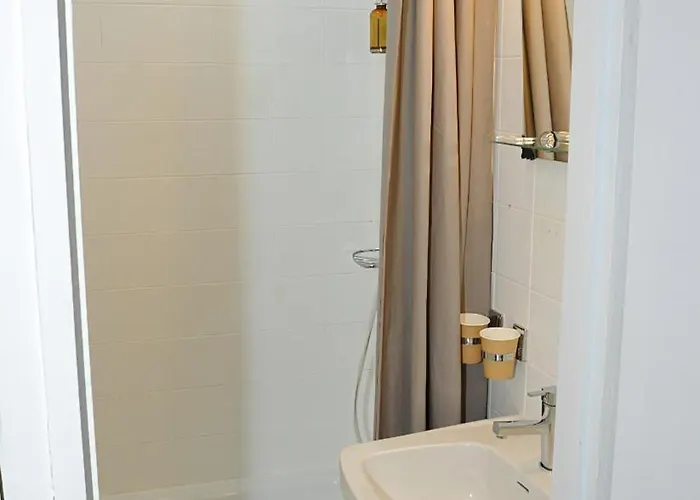 & Restaurant Le Patio Отель Виши