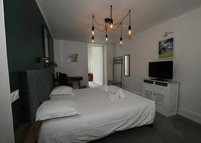 & Restaurant Le Patio 2* Виши