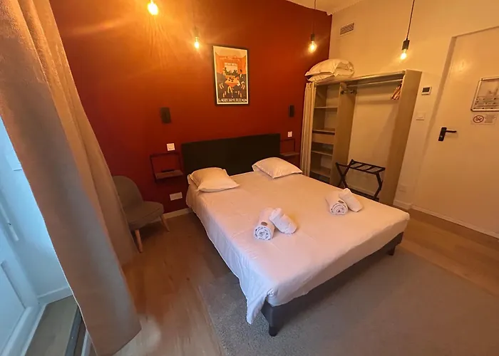 & Restaurant Le Patio Отель Виши